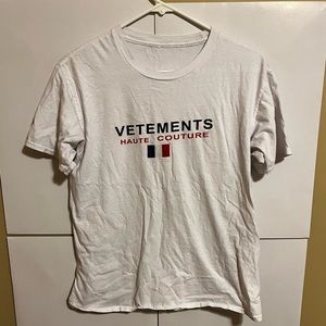 Vetements tee